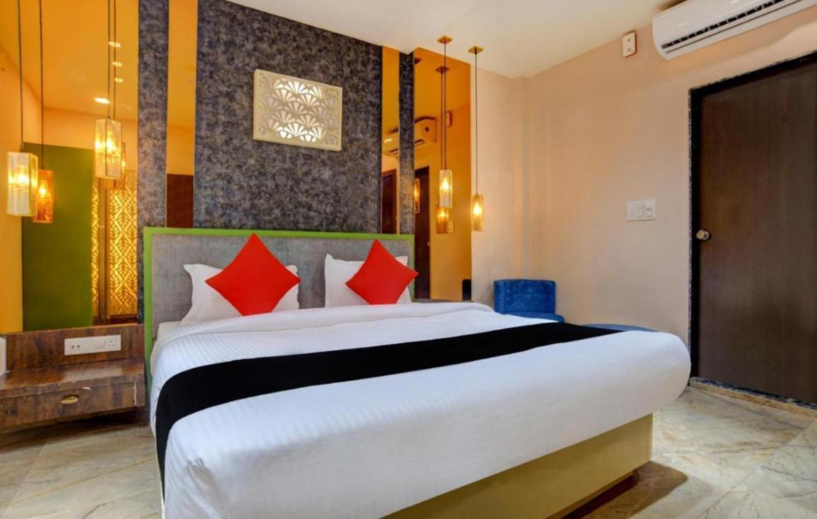 Hotel Vrindavan Prosperity Exteriör bild